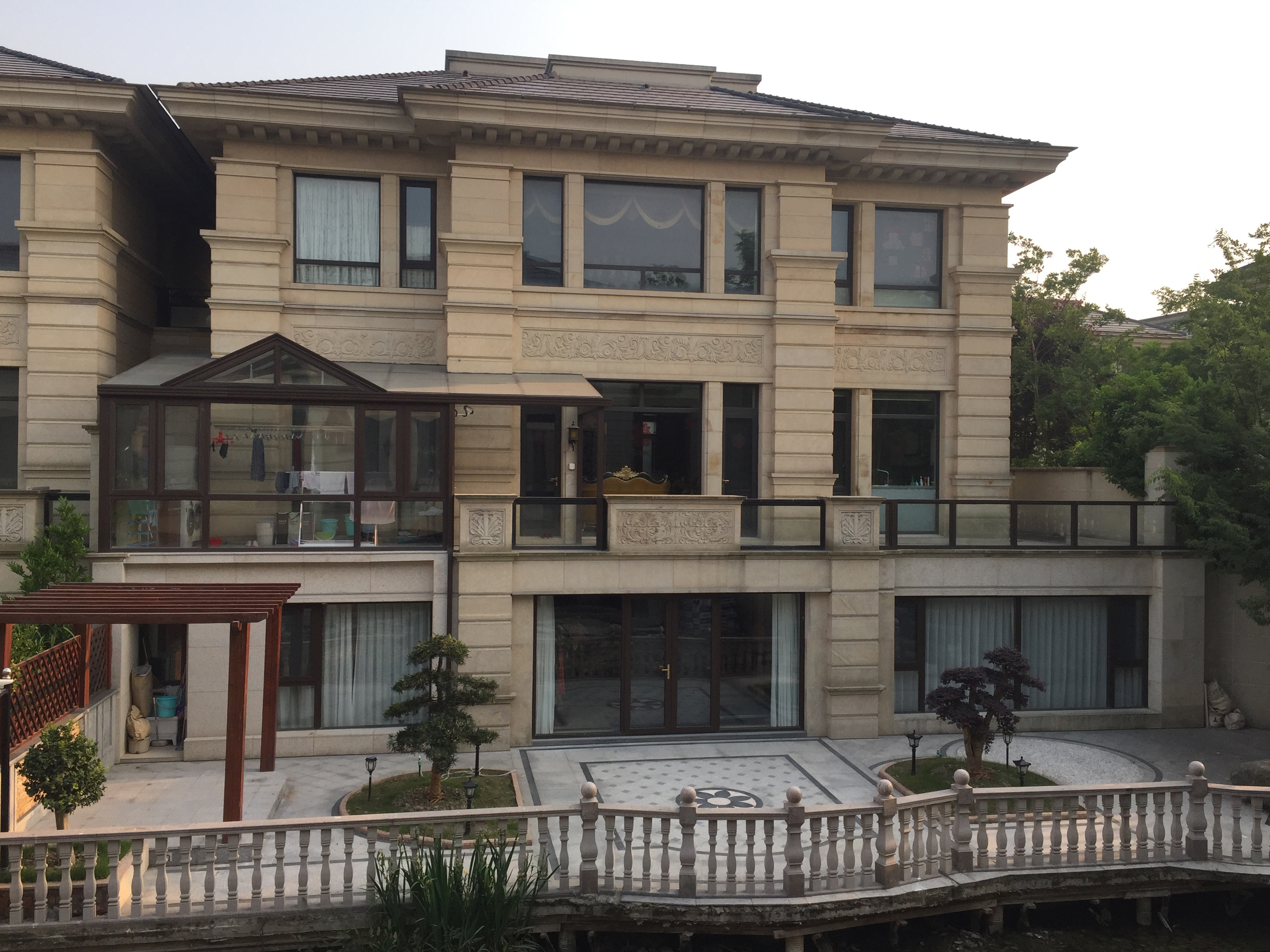 昆山精致家用小電梯現(xiàn)場(chǎng)勘測(cè)和設(shè)計(jì)