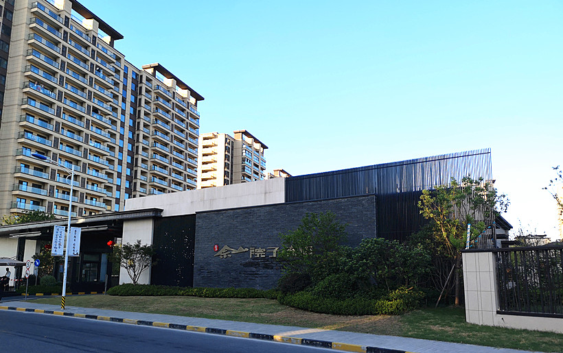 上海佘山院子小井道觀光型別墅電梯發(fā)貨現(xiàn)場，巨菱Gulion